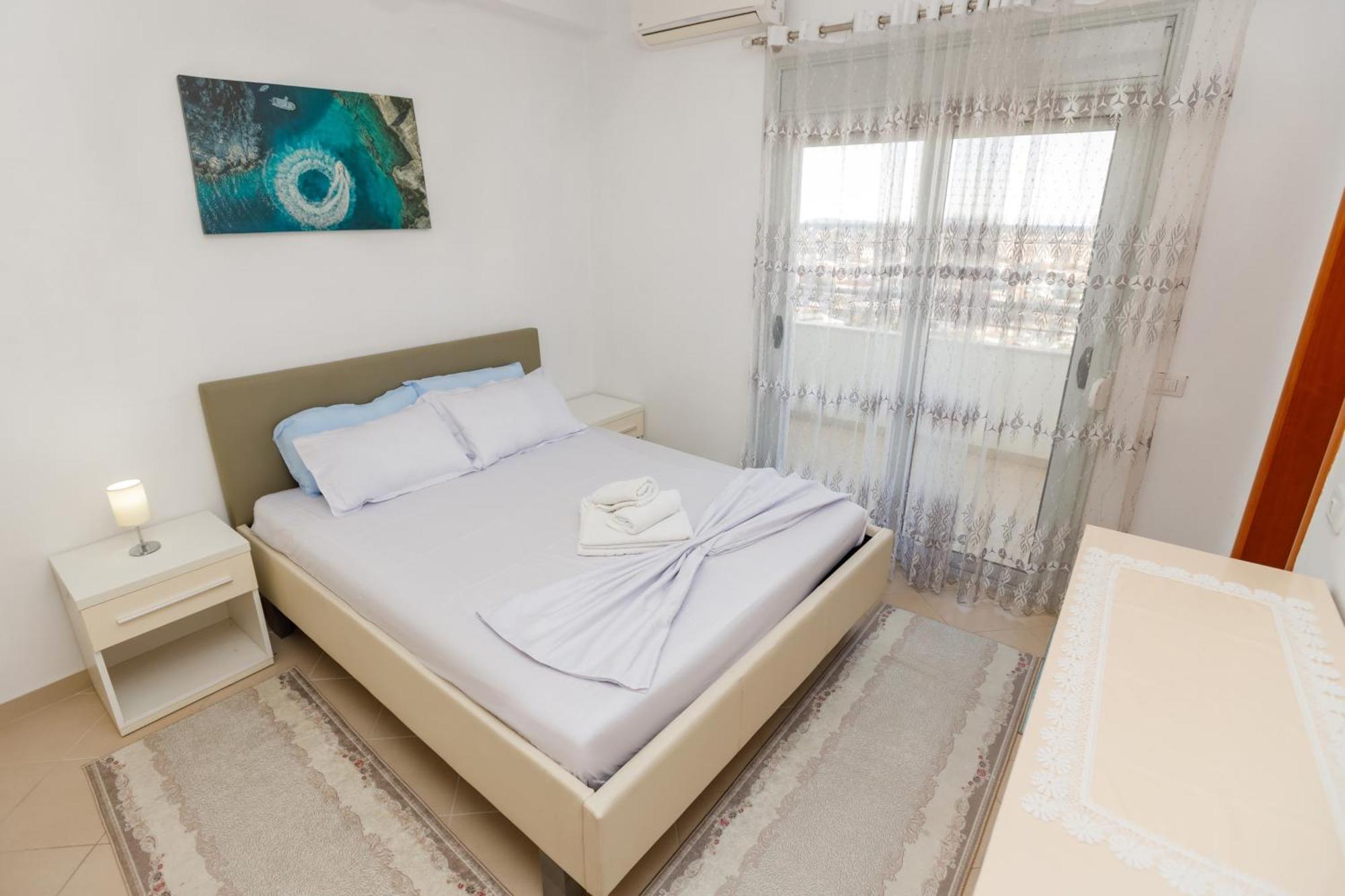 Gus Apartament Vlorë Exterior foto